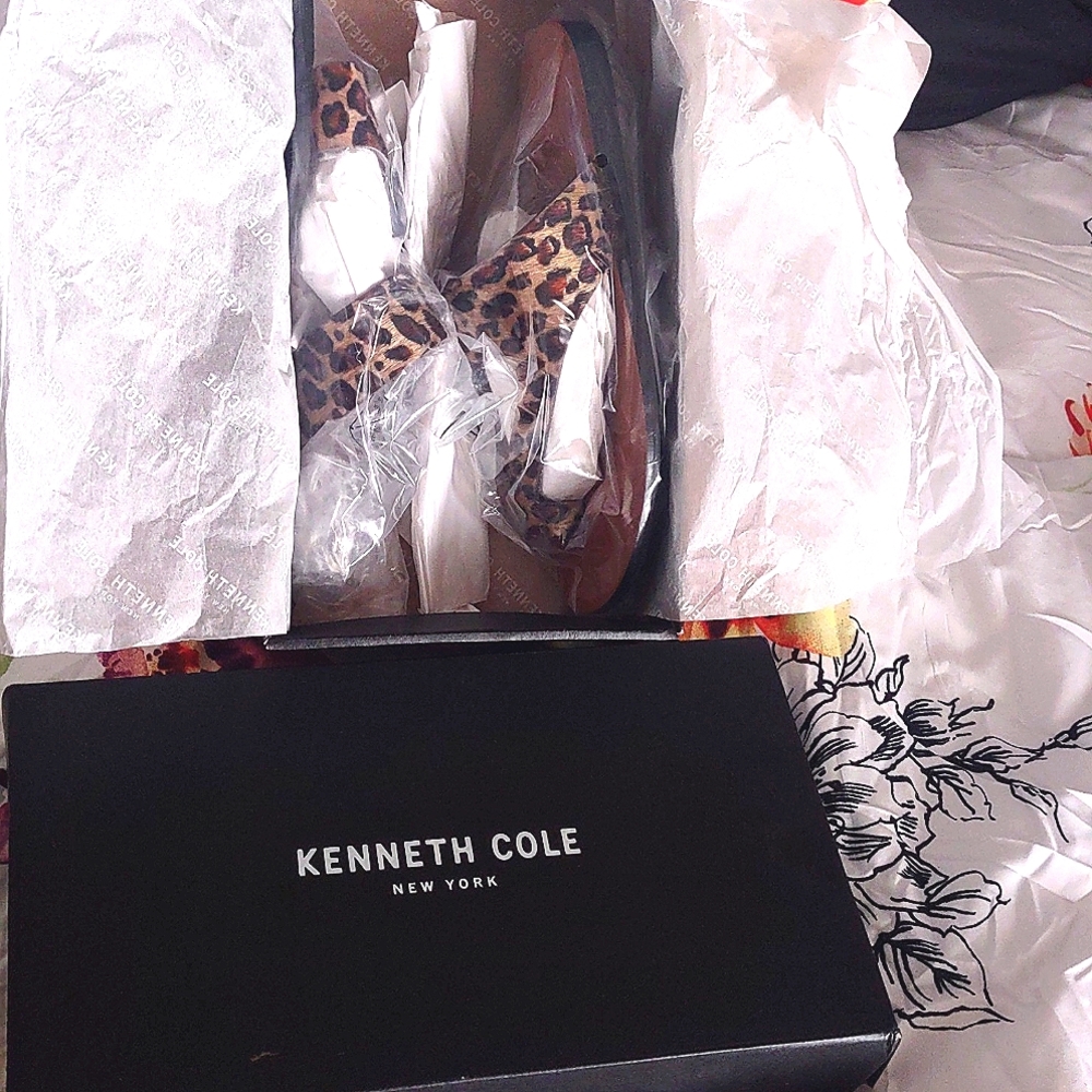 KENNETH COLE PALM SANDALS *NATURAL CALF-HAIR - Picture 17 of 17